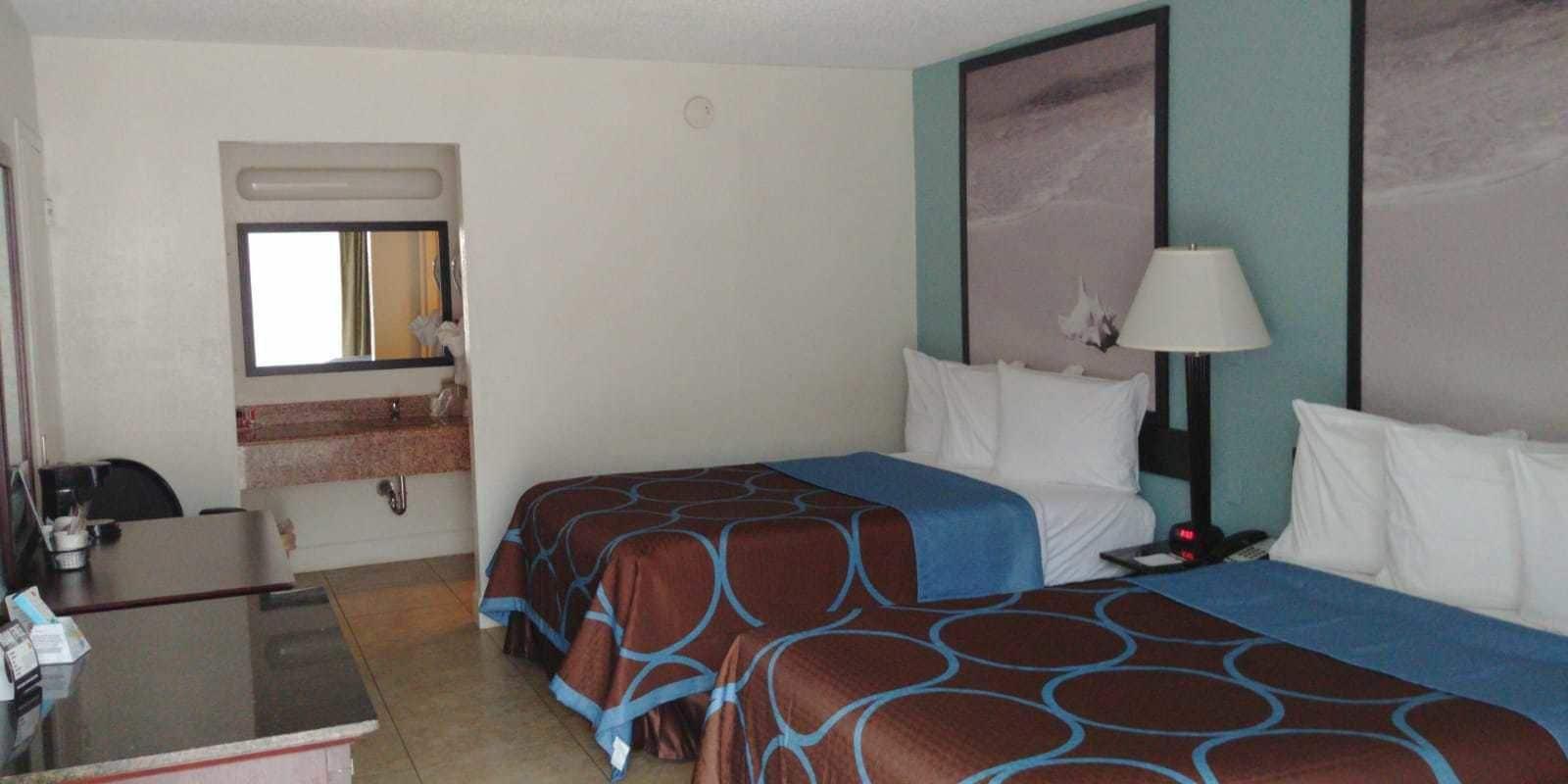 מלון Super 8 By Wyndham סיינט פיטרסברג מראה חיצוני תמונה